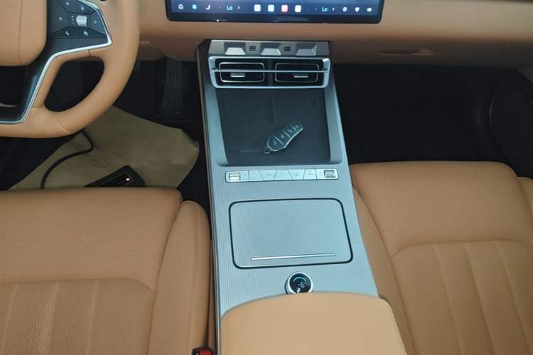 Used BYD Han L 2025 DM-i 200km LiDAR Flagship Model Gear Lever