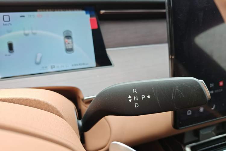 Used BYD Han L 2025 EV Four-Wheel Drive LiDAR Flagship Model Gear Lever