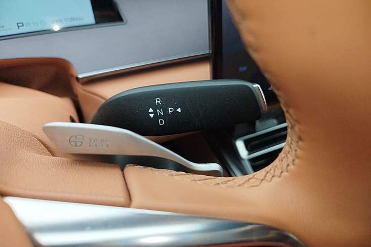 Used BYD Han L 2025 EV Four-Wheel Drive LiDAR Flagship Model Gear Lever