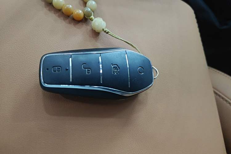 Used BYD Han L 2025 EV Four-Wheel Drive LiDAR Flagship Model Interior 1