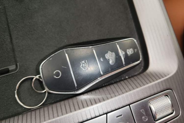 Used BYD Han L 2025 EV Four-Wheel Drive LiDAR Flagship Model Interior 1