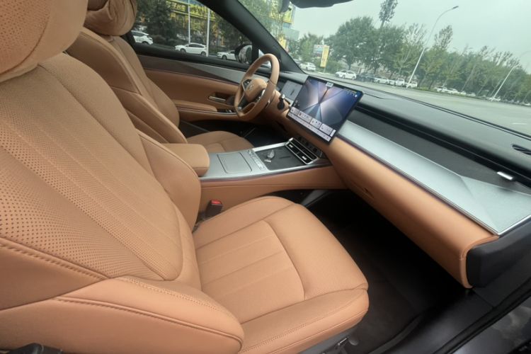 Used BYD Han L 2025 DM-i 200KM LiDAR Luxury Model Interior 11