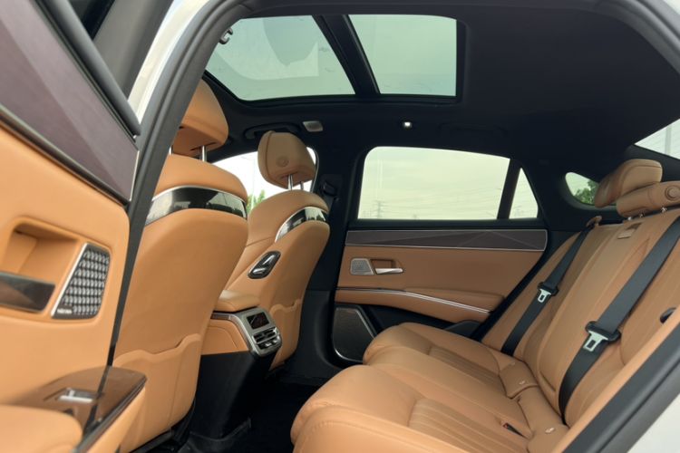 Used BYD Han L 2025 EV Four-Wheel Drive LiDAR Flagship Model Interior 2
