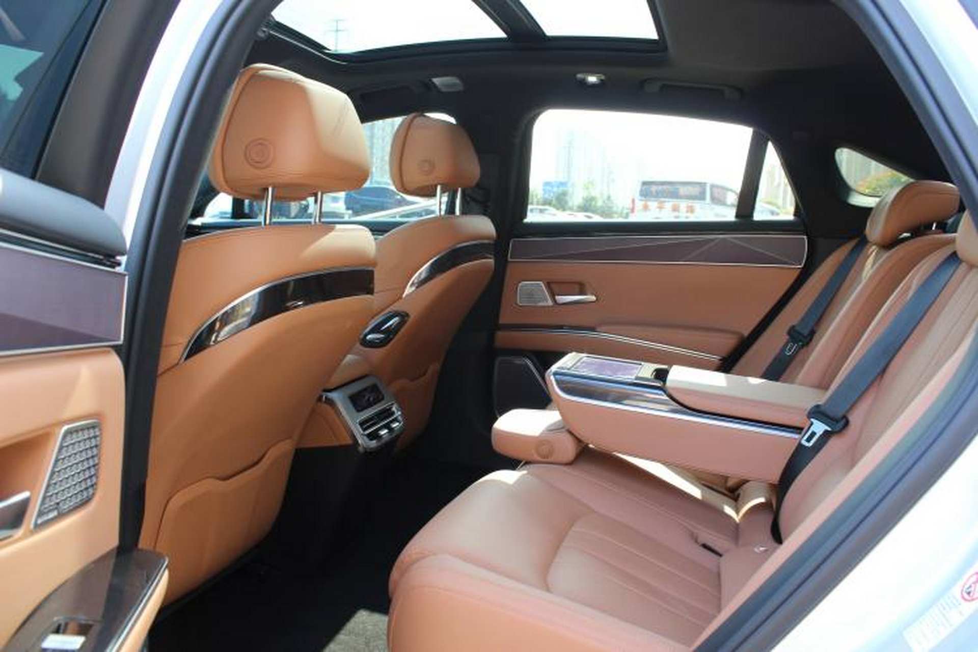 Used BYD Han L 2025 EV Four-Wheel Drive LiDAR Flagship Model Interior 2