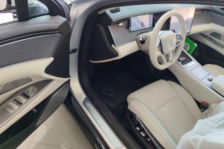 Used BYD Han L 2025 DM-i 200km LiDAR Flagship Model Interior 3