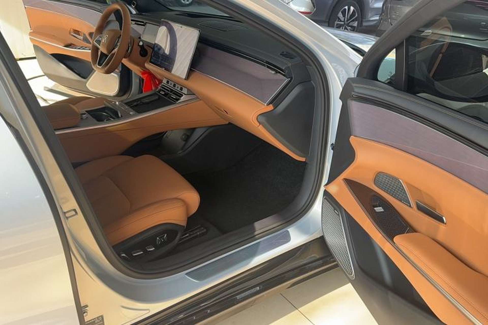 Used BYD Han L 2025 DM-i 200km LiDAR Flagship Model Interior 5