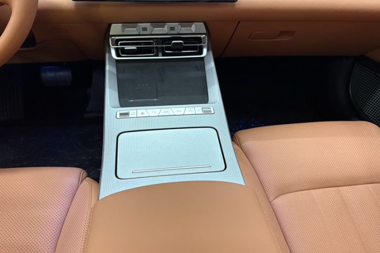Used BYD Han L 2025 EV 701KM LiDAR Deluxe Edition Interior 5