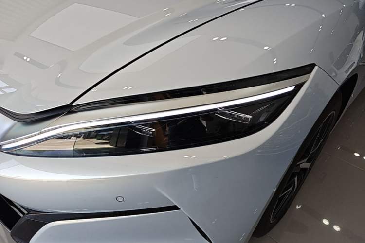 Used BYD Han L 2025 EV Four-Wheel Drive LiDAR Flagship Model Left Front Headlight