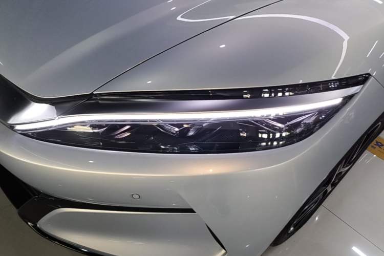Used BYD Han L 2025 EV Four-Wheel Drive LiDAR Flagship Model Left Front Headlight