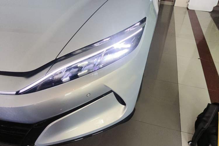 Used BYD Han L 2025 EV Four-Wheel Drive LiDAR Flagship Model Left Front Headlight