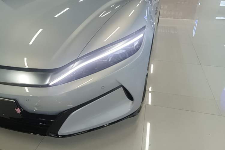 Used BYD Han L 2025 EV Four-Wheel Drive LiDAR Flagship Model Left Front Headlight
