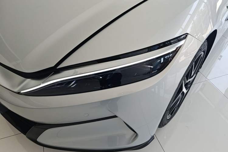 Used BYD Han L 2025 EV Four-Wheel Drive LiDAR Flagship Model Left Front Headlight