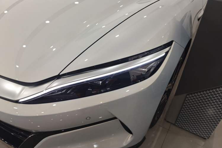 Used BYD Han L 2025 EV Four-Wheel Drive LiDAR Flagship Model Left Front Headlight