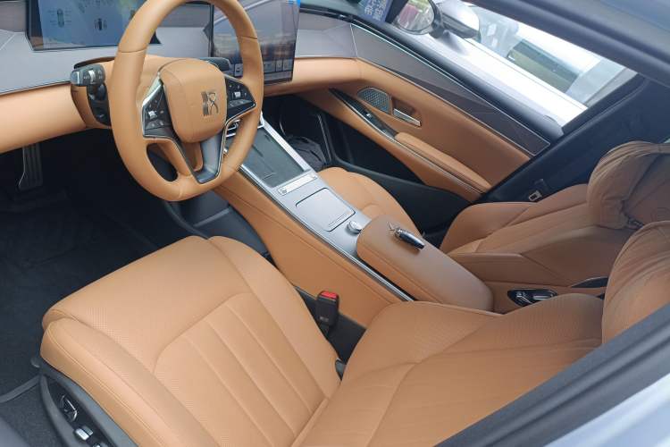Used BYD Han L 2025 DM-p Four-Wheel-Drive LiDAR Flagship Model Left Front Seat
