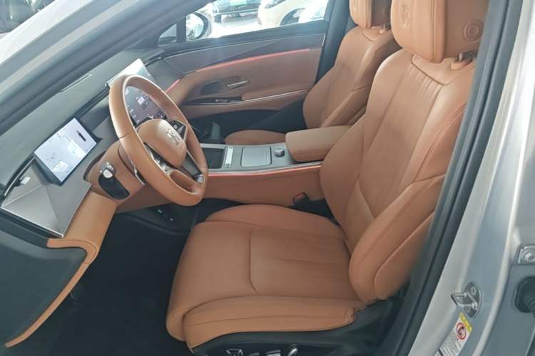 Used BYD Han L 2025 EV Four-Wheel Drive LiDAR Flagship Model Left Front Seat