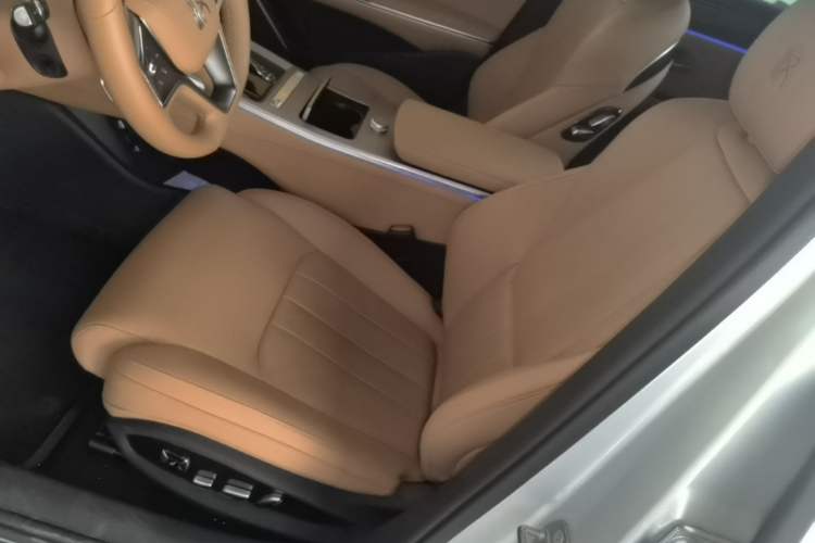 Used BYD Han L 2025 EV Four-Wheel Drive LiDAR Flagship Model Left Front Seat