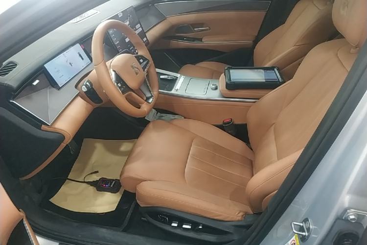 Used BYD Han L 2025 EV Four-Wheel Drive LiDAR Flagship Model Left Front Seat