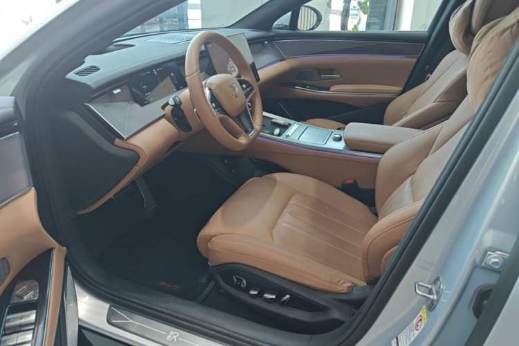 Used BYD Han L 2025 EV Four-Wheel Drive LiDAR Flagship Model Left Front Seat