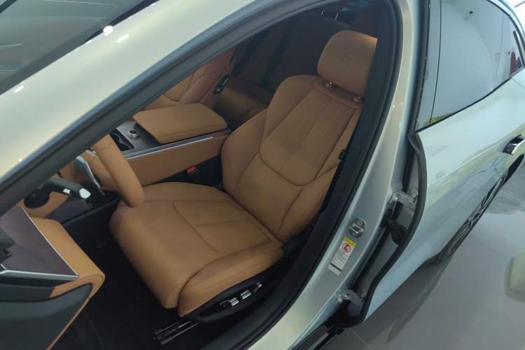 Used BYD Han L 2025 DM-i 200km LiDAR Flagship Model Left Front Seat