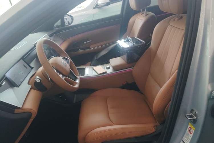 Used BYD Han L 2025 EV Four-Wheel Drive LiDAR Flagship Model Left Front Seat