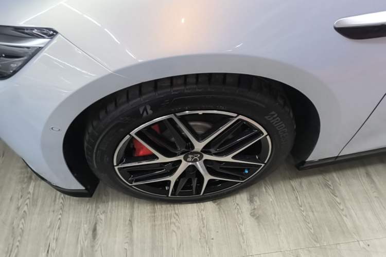 Used BYD Han L 2025 EV Four-Wheel Drive LiDAR Flagship Model Left Front Wheel Hub