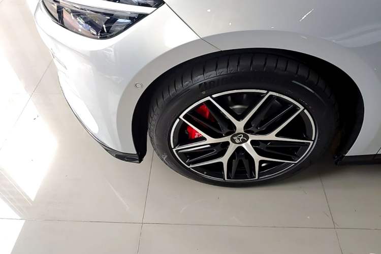 Used BYD Han L 2025 EV Four-Wheel Drive LiDAR Flagship Model Left Front Wheel Hub