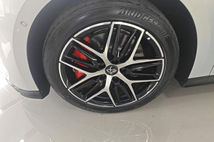 Used BYD Han L 2025 EV Four-Wheel Drive LiDAR Flagship Model Left Front Wheel Hub