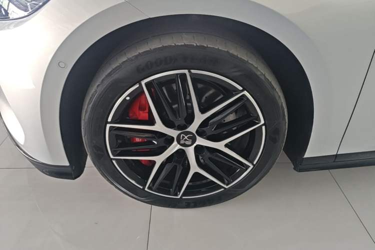 Used BYD Han L 2025 EV Four-Wheel Drive LiDAR Flagship Model Left Front Wheel Hub