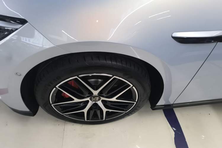 Used BYD Han L 2025 EV Four-Wheel Drive LiDAR Flagship Model Left Front Wheel Hub
