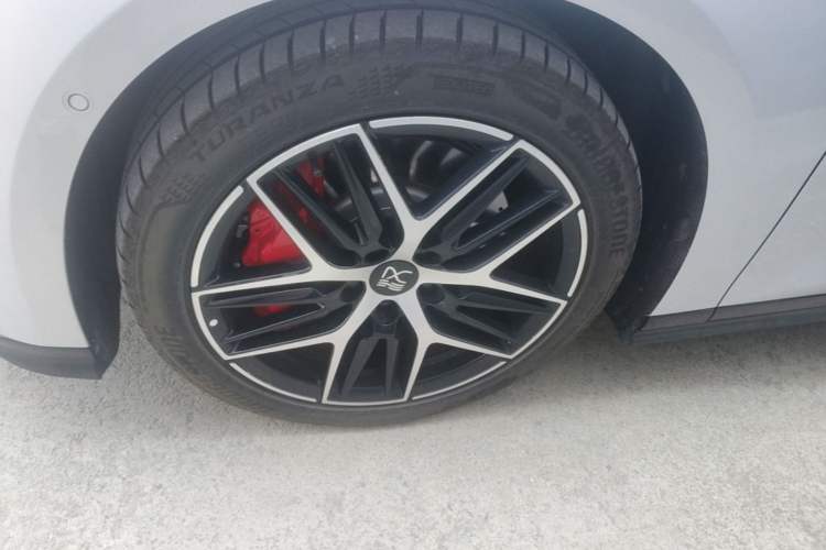 Used BYD Han L 2025 EV Four-Wheel Drive LiDAR Flagship Model Left Front Wheel Hub