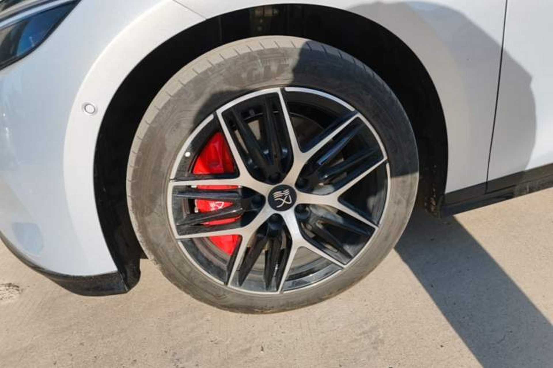 Used BYD Han L 2025 EV Four-Wheel Drive LiDAR Flagship Model Left Front Wheel Hub