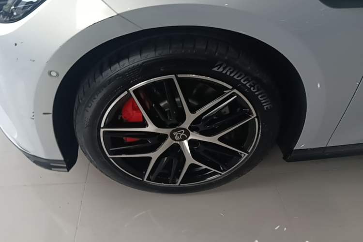 Used BYD Han L 2025 EV Four-Wheel Drive LiDAR Flagship Model Left Front Wheel Hub
