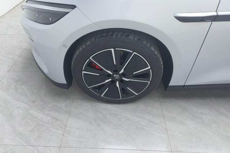Used BYD Han L 2025 DM-i 200km LiDAR Flagship Model Left Front Wheel Hub