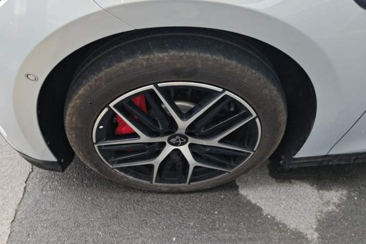 Used BYD Han L 2025 EV Four-Wheel Drive LiDAR Flagship Model Left Front Wheel Hub