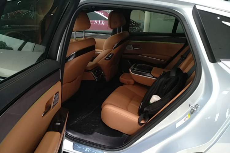 Used BYD Han L 2025 EV Four-Wheel Drive LiDAR Flagship Model Left Rear Seat
