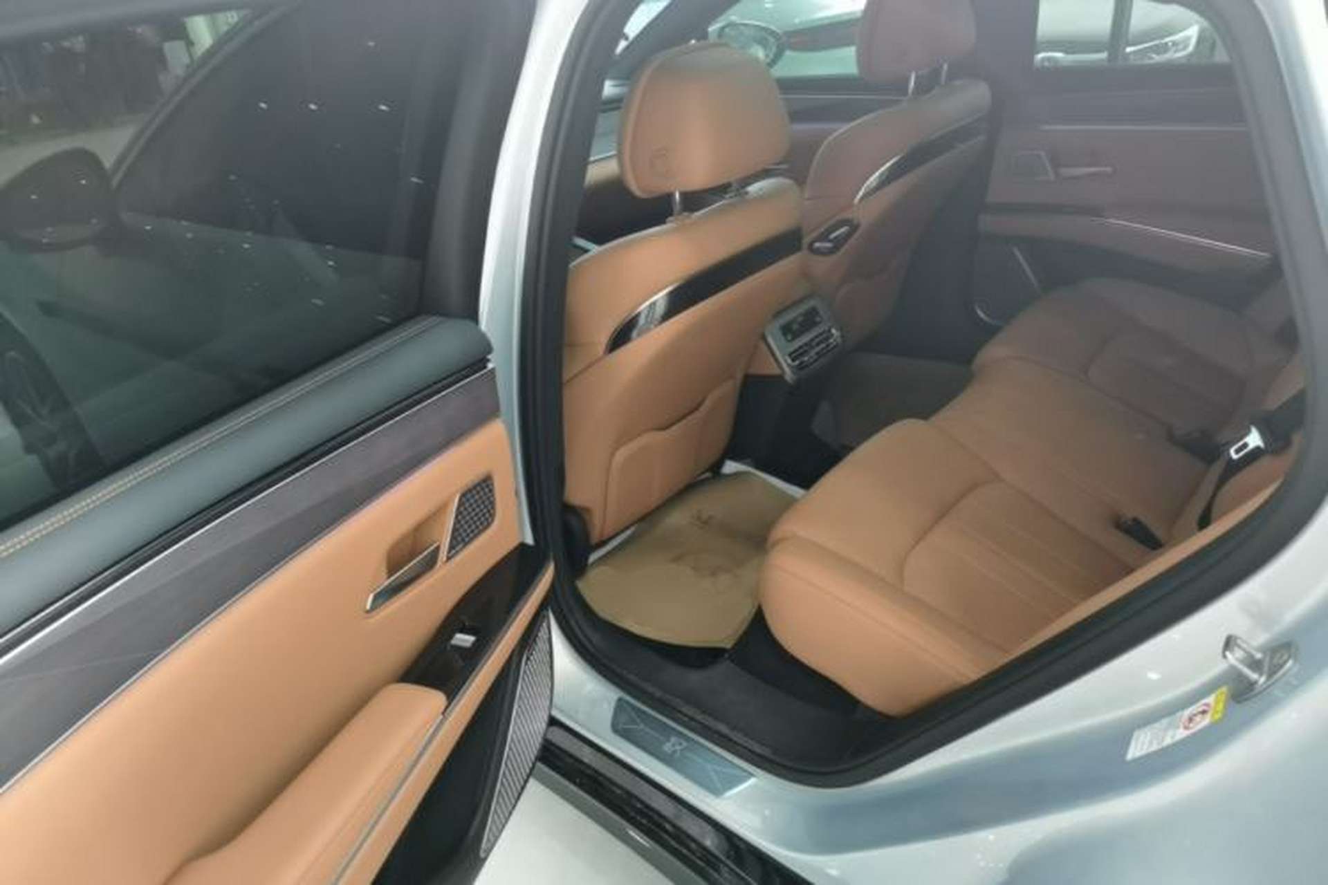 Used BYD Han L 2025 EV Four-Wheel Drive LiDAR Flagship Model Left Rear Seat