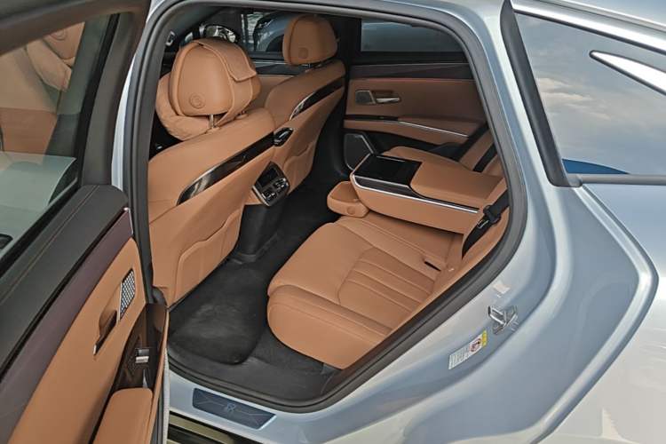 Used BYD Han L 2025 EV Four-Wheel Drive LiDAR Flagship Model Left Rear Seat