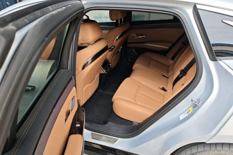 Used BYD Han L 2025 EV Four-Wheel Drive LiDAR Flagship Model Left Rear Seat