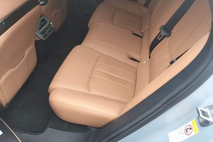 Used BYD Han L 2025 EV Four-Wheel Drive LiDAR Flagship Model Left Rear Seat