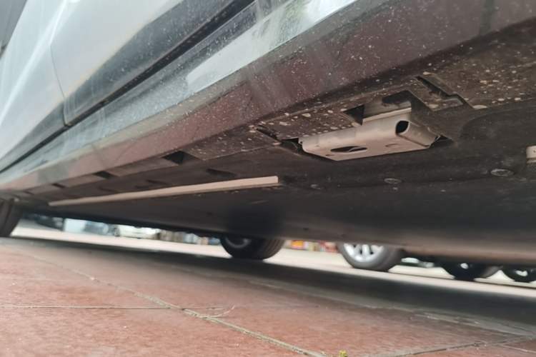 Used BYD Han L 2025 EV Four-Wheel Drive LiDAR Flagship Model Left Side Sill