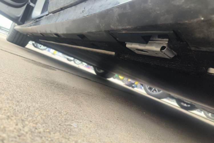 Used BYD Han L 2025 EV 701 km LiDAR Flagship Edition Left Side Sill