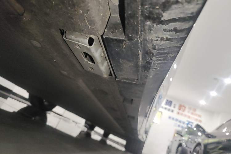 Used BYD Han L 2025 EV Four-Wheel Drive LiDAR Flagship Model Left Side Sill