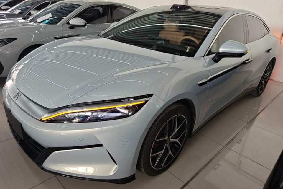 BYD Han L 2025