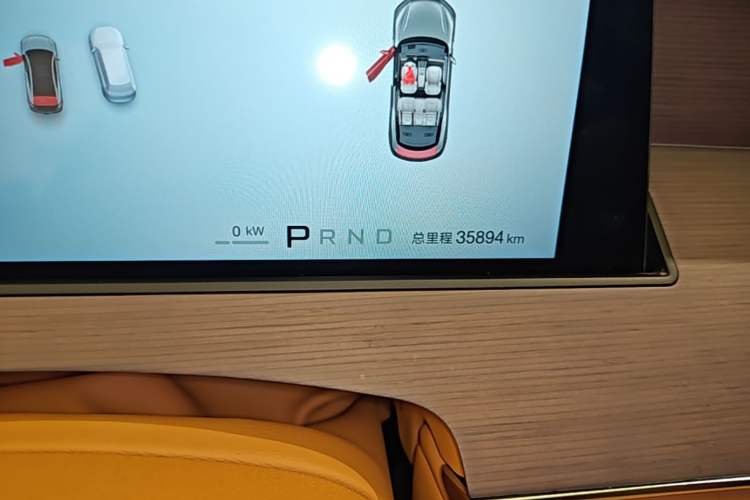 Used BYD Han L 2025 EV Four-Wheel Drive LiDAR Flagship Model Odometer Close Up