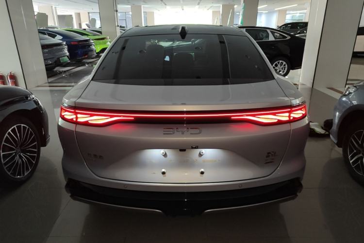 Used BYD Han L 2025 EV Four-Wheel Drive LiDAR Flagship Model Rear