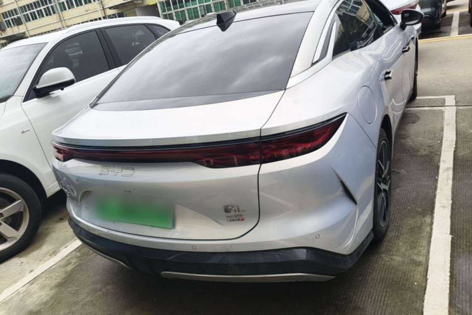 Used BYD Han L 2025 EV Four-Wheel Drive LiDAR Flagship Model Rear