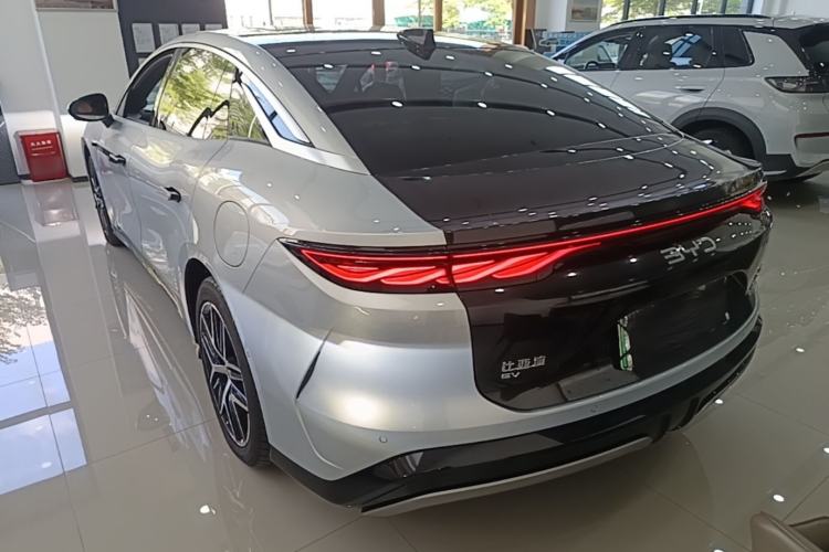 Used BYD Han L 2025 EV Four-Wheel Drive LiDAR Flagship Model Rear Left 45 Deg