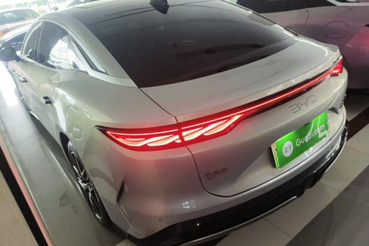 Used BYD Han L 2025 EV Four-Wheel Drive LiDAR Flagship Model Rear Left 45 Deg