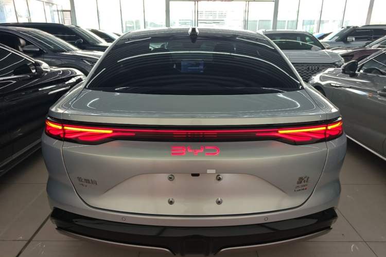 Used BYD Han L 2025 EV Four-Wheel Drive LiDAR Flagship Model Rear