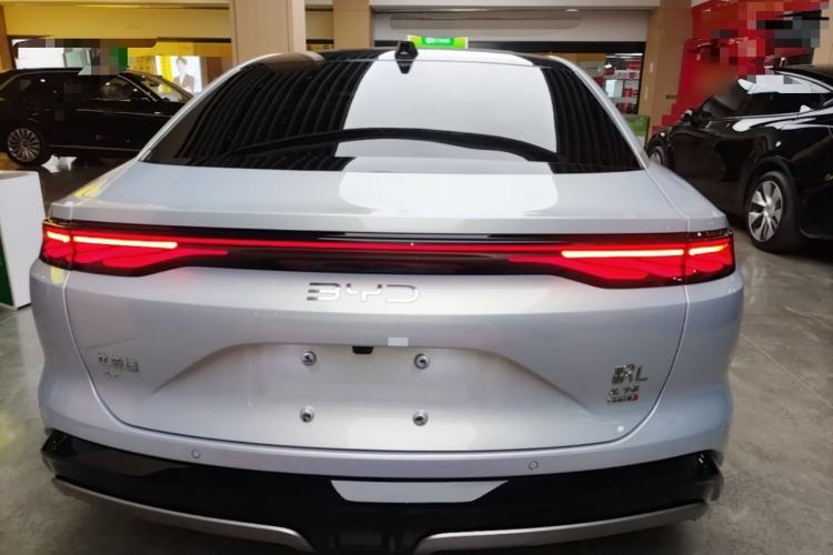 Used BYD Han L 2025 EV Four-Wheel Drive LiDAR Flagship Model Rear